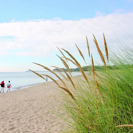Mit Meerblick: Seaside Retreat With Ahoi Access * Goehren (Ruegen)